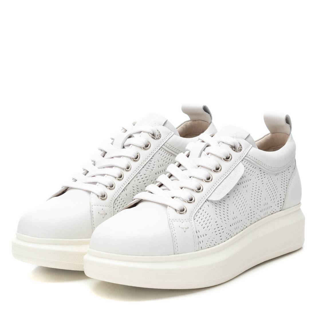 Carmela 16143803 baskets cuir blanc effet métallisé