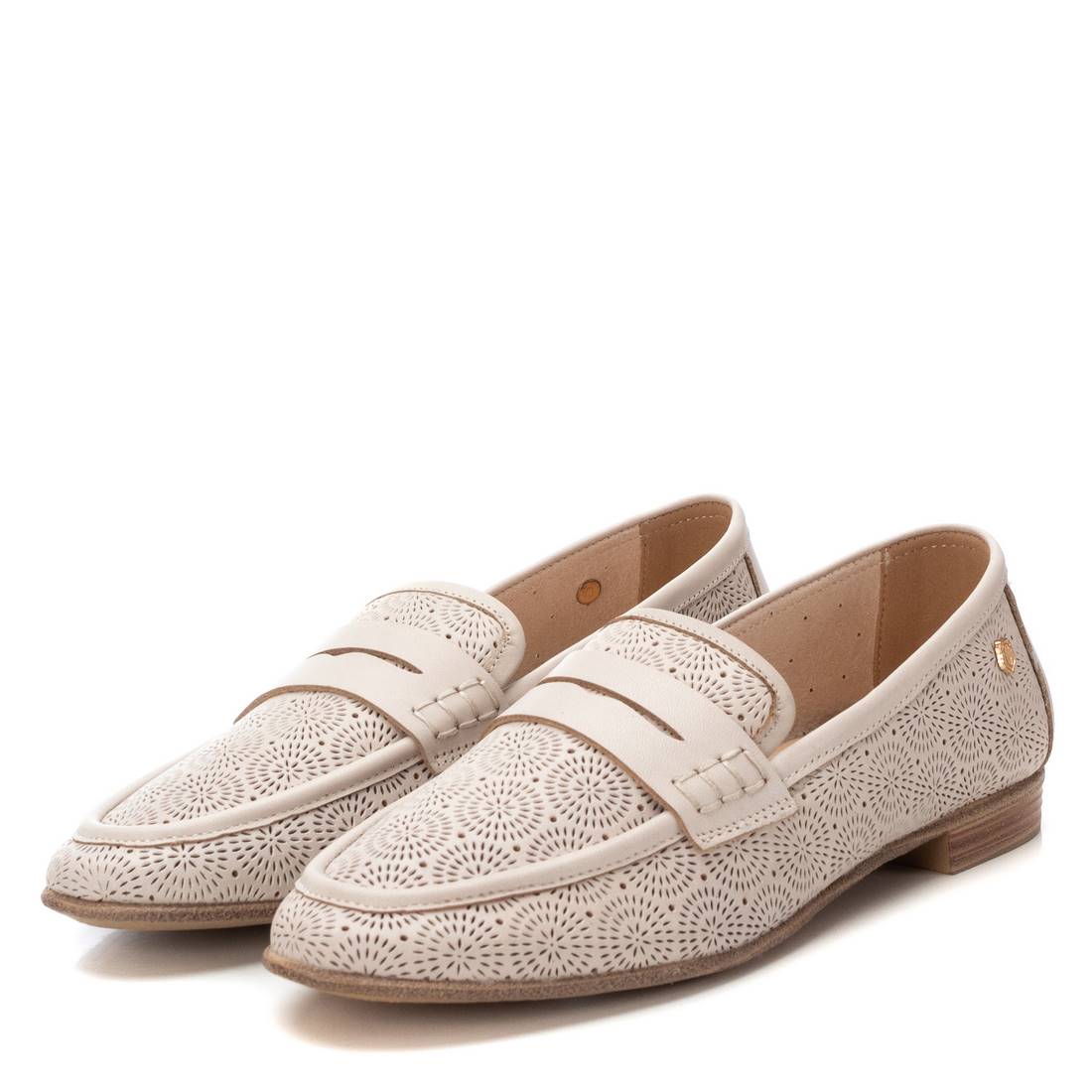 Carmela 16217001 mocassins cuir beige ajourés plats