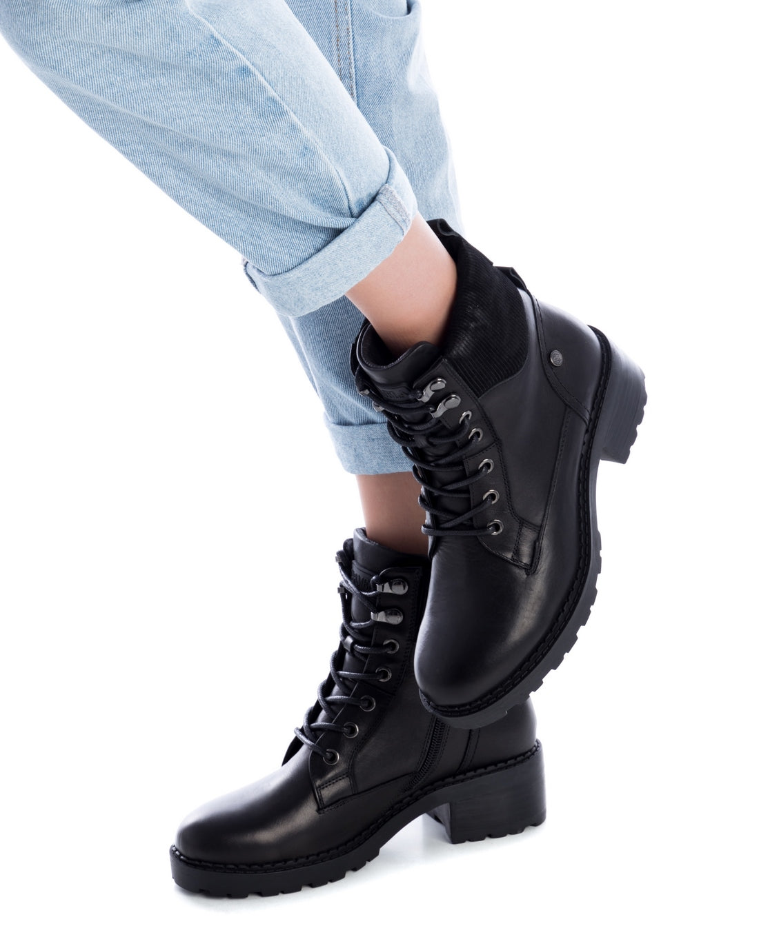 Carmela 16019901 bottines femme noir cuir plates lacets