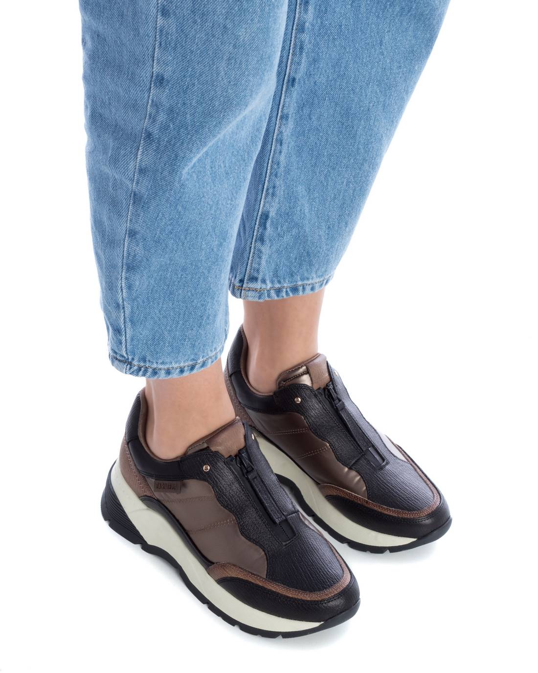 Carmela 16116702 baskets femme marron cuir zip avant