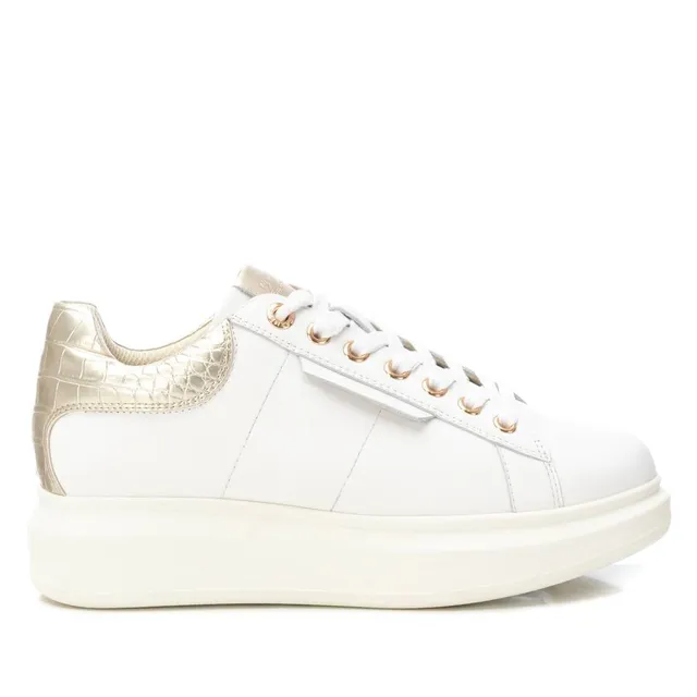 Carmela 16143901 baskets femme blanches cuir effet