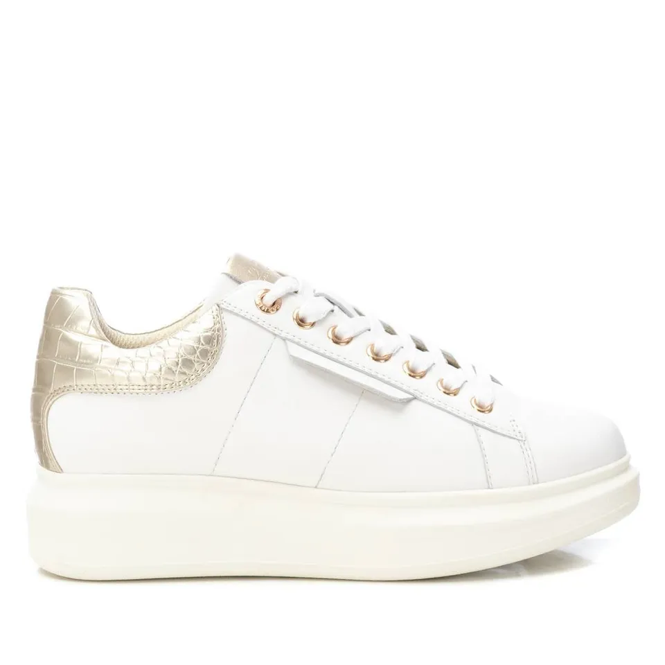 Carmela 16143901 baskets femme blanches cuir effet