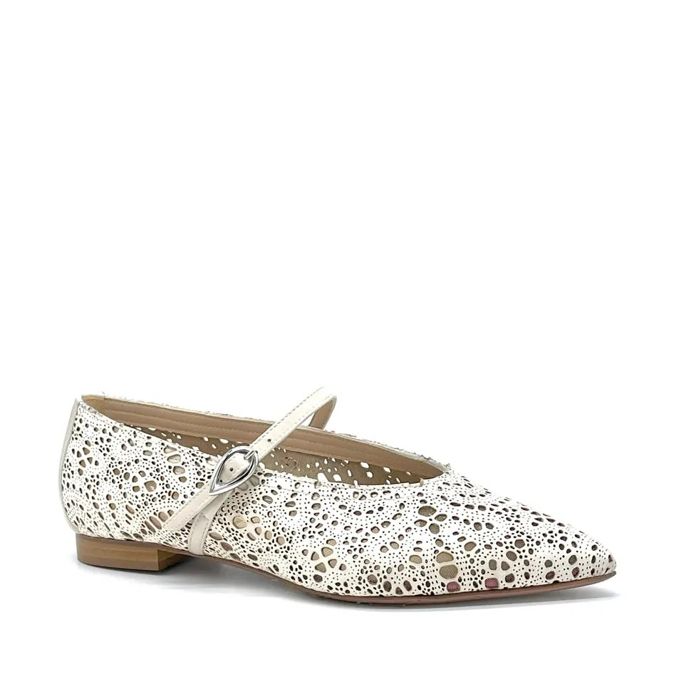 ELATA 26207 ballerine cuir blanc ajouré talon plat