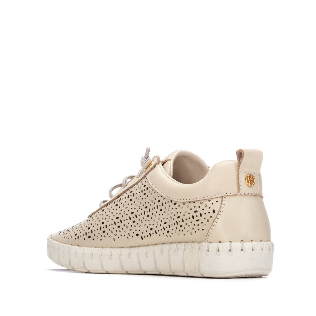 Carmela 16309901 basket beige cuir perforé