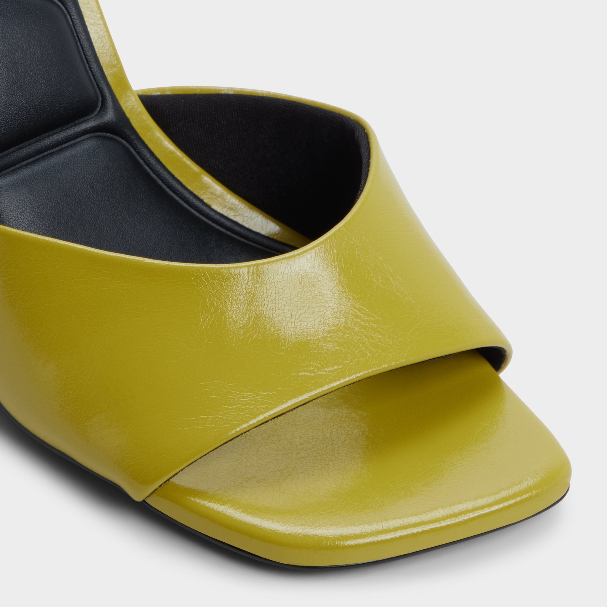 ALDO Evadalia escarpins vernis vert lime talon evase