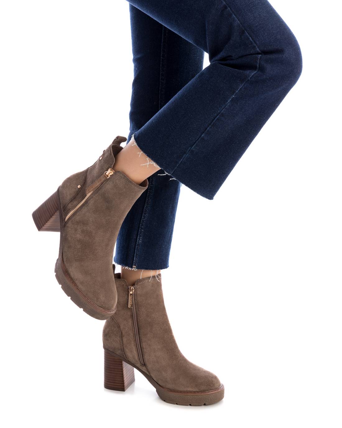 Carmela 16185803 bottines daim marron talon large