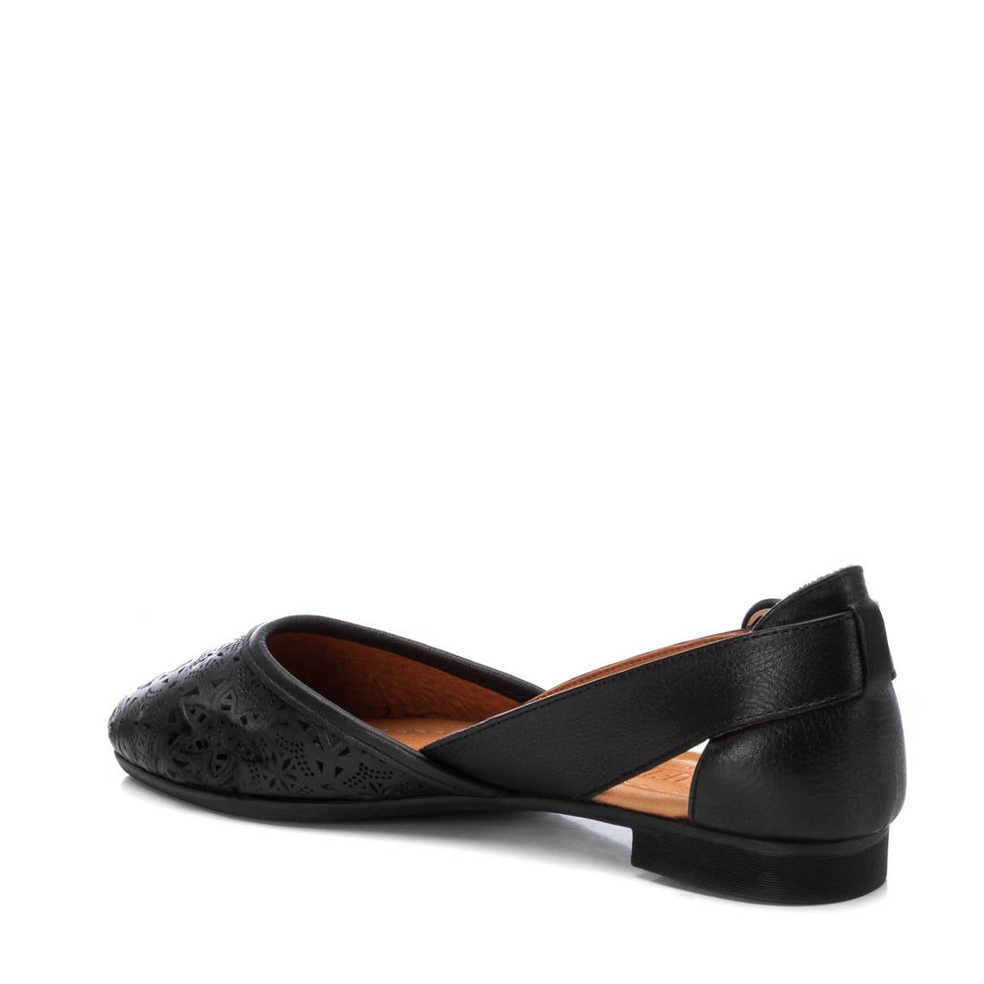 Carmela 16158406 ballerine femme noir cuir perforé