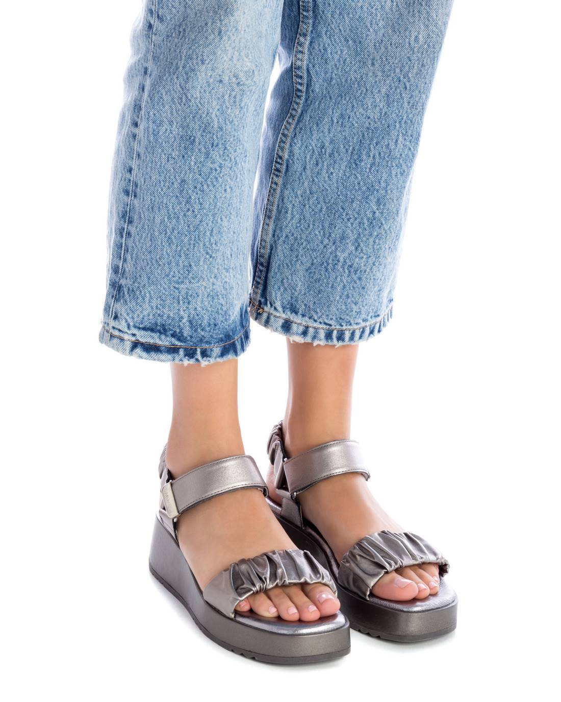 Carmela 16081109 sandale femme grise cuir plat
