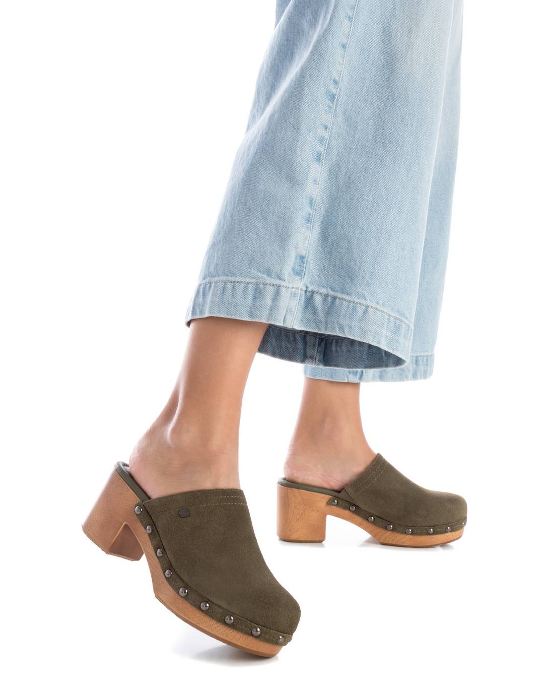 Carmela 16046102 Sabot Femme Vert Suédé