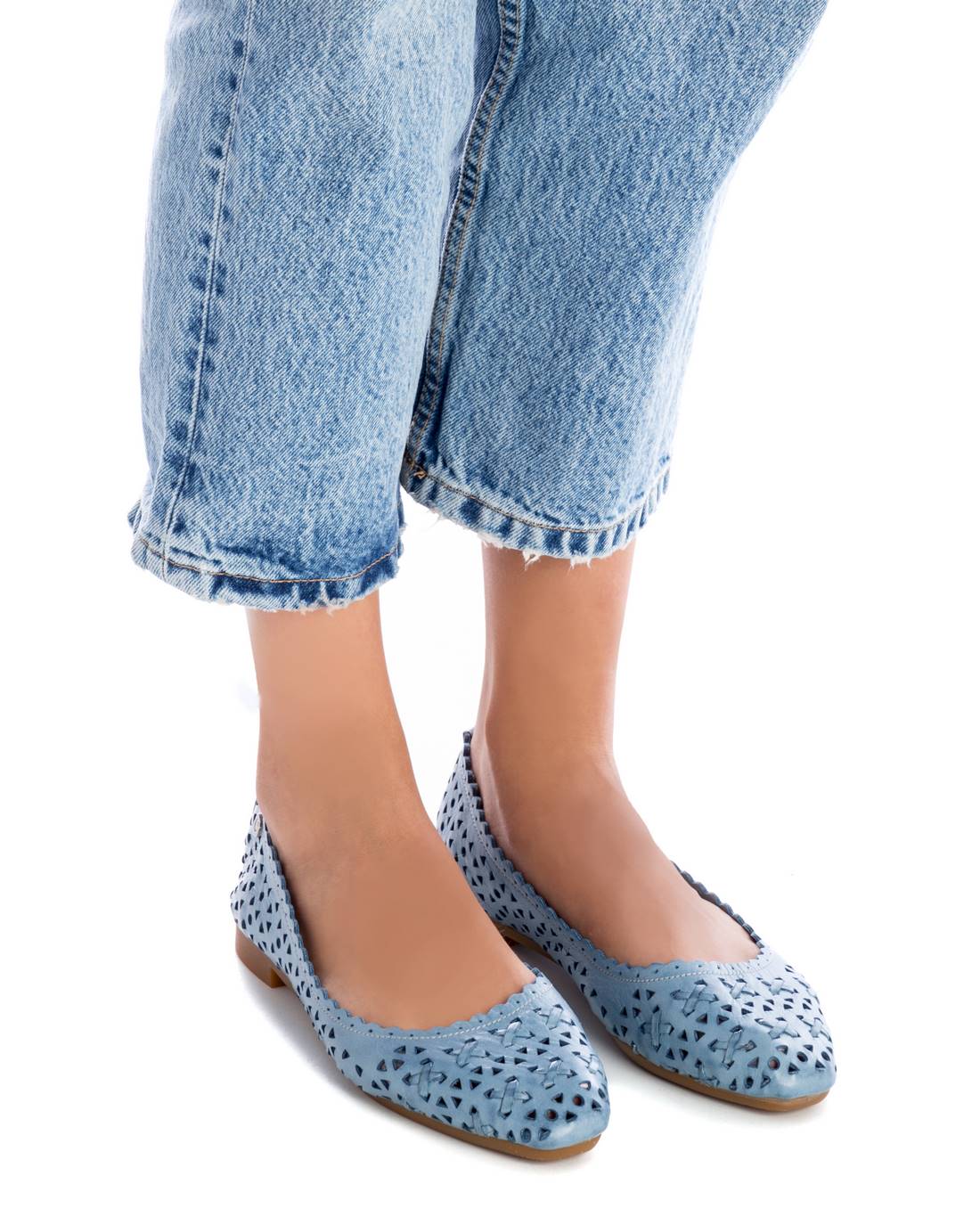 Carmela 16067304 ballerines cuir bleu ajouré