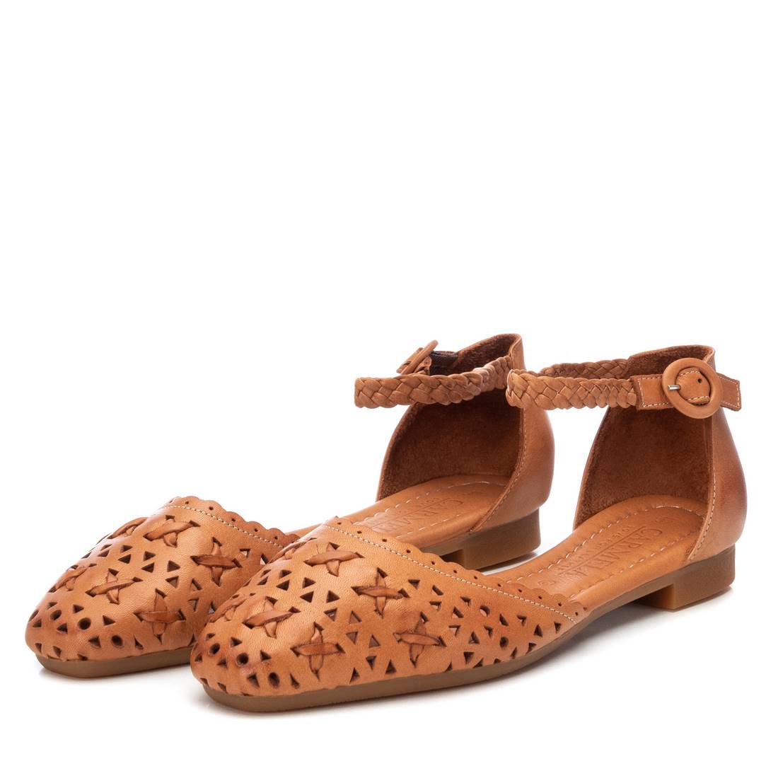 Carmela 16067102 ballerine cuir marron ajourée