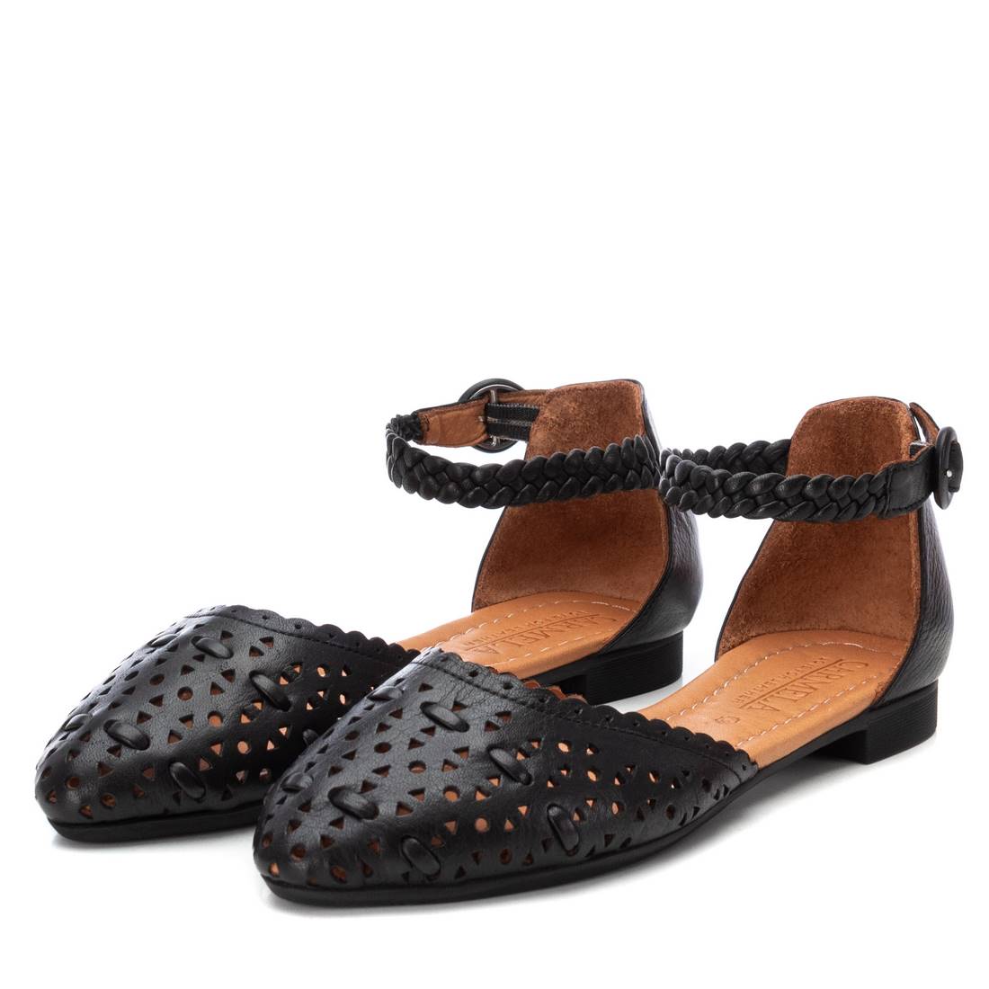 Carmela 16158002 ballerine noire cuir ajourée