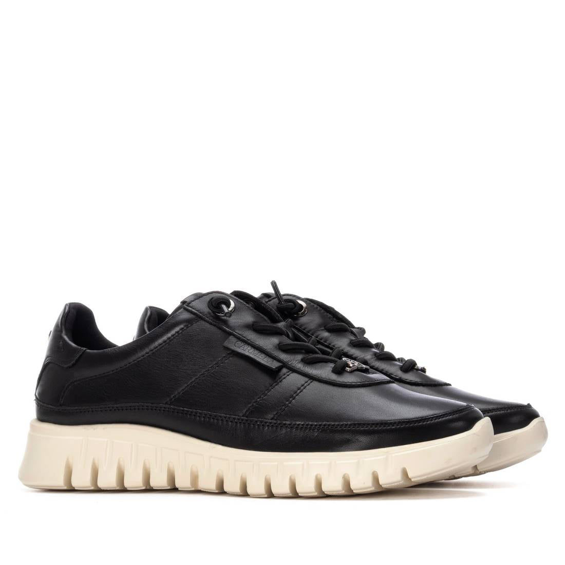 Carmela 16252502 baskets cuir noir à lacets