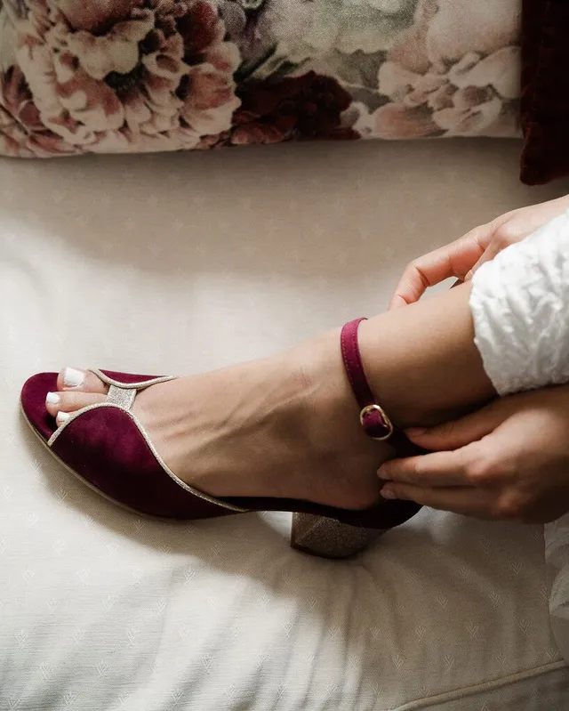 Dessine Moi Un Soulier Charlotte High sandales velours grenat or