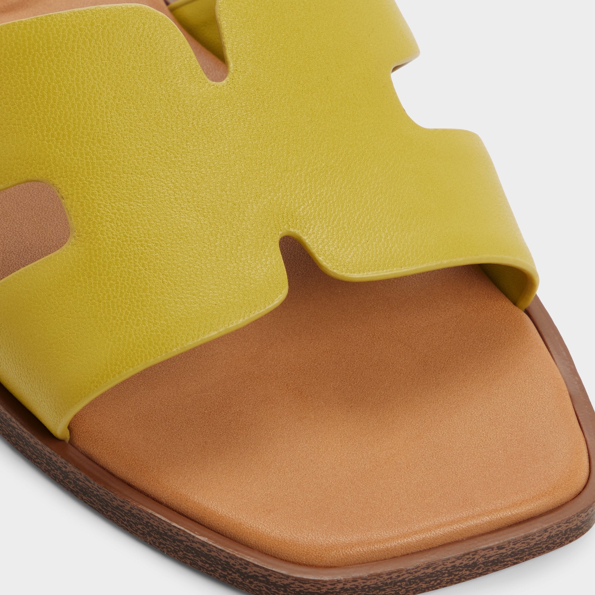 ALDO Itsandal sandale plate jaune moutarde