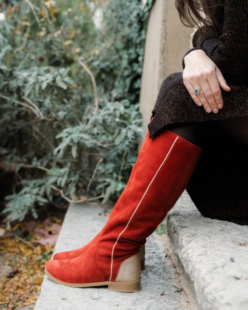 Dessine Moi Un Soulier bottes plates velours terracotta cuir