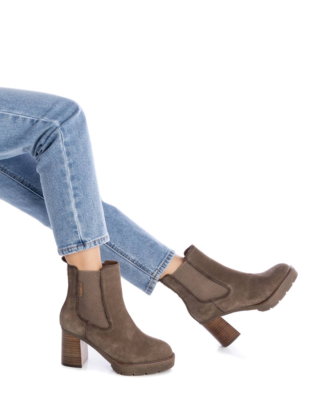 Carmela 16185603 bottines chelsea femme daim marron