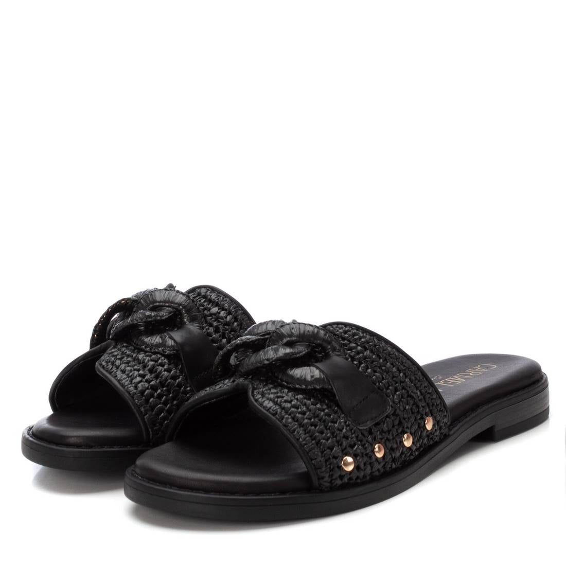 Carmela 16237002 sandale plate noire rafia