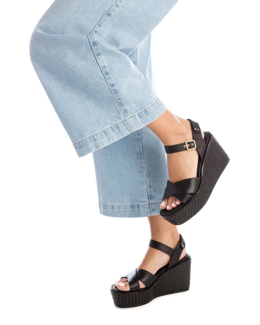 Carmela 16138704 sandales compensées noires cuir