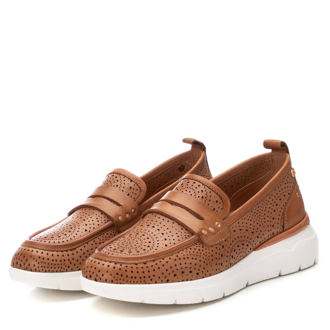 Carmela 16227501 mocassin camel cuir perfore