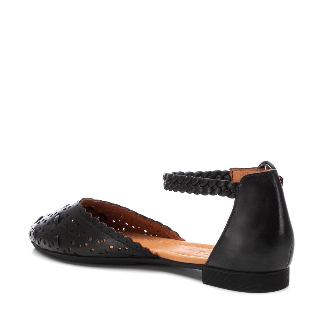 Carmela 16158002 ballerine noire cuir ajourée