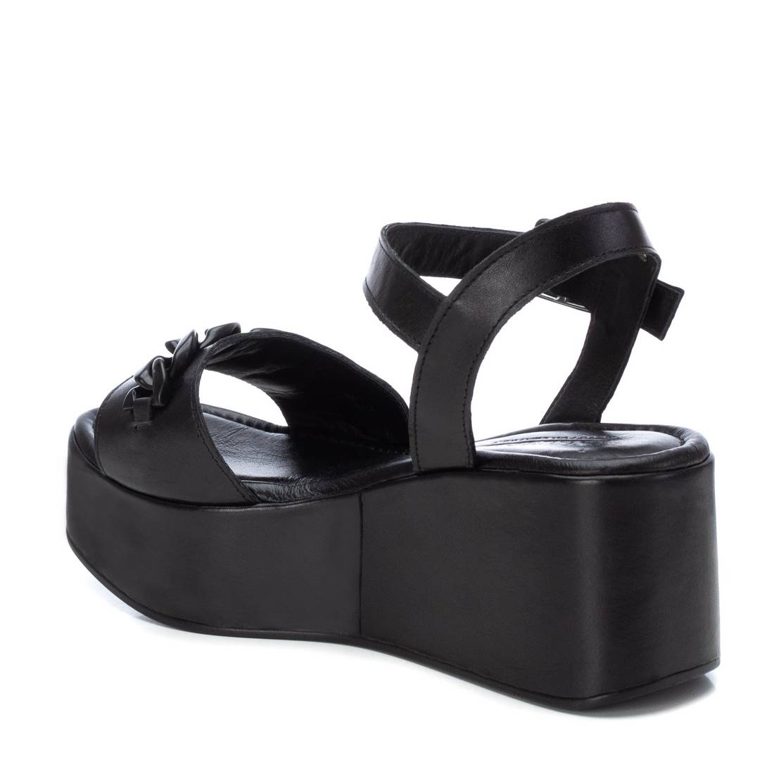 Carmela 16076908 sandale compensée noir cuir