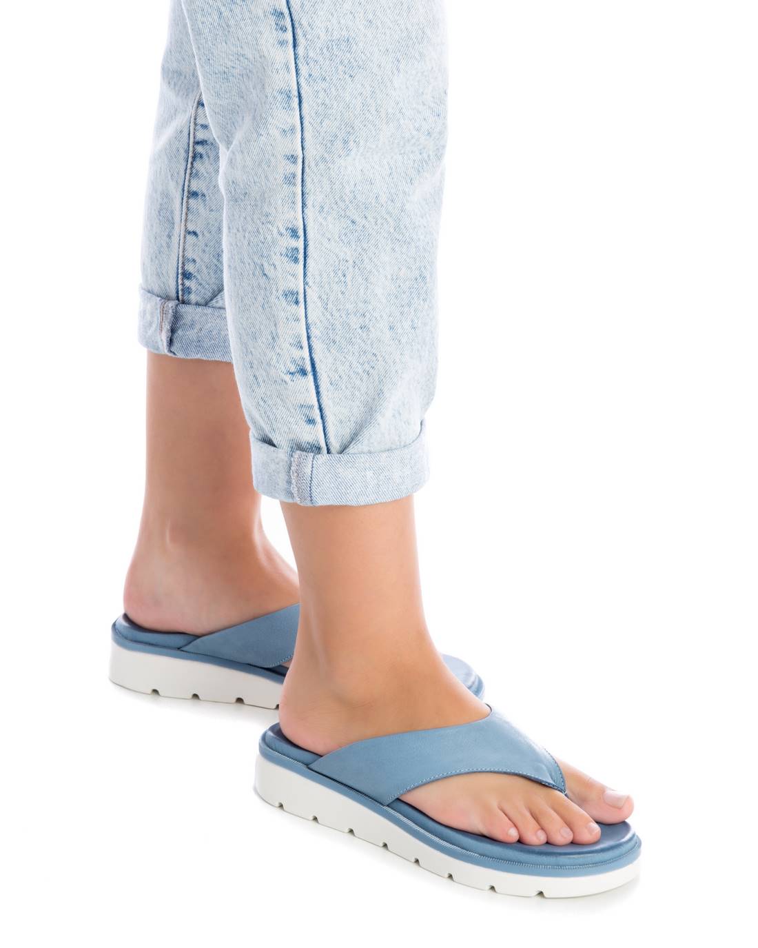 Carmela 16082802 sandale bleu cuir plate