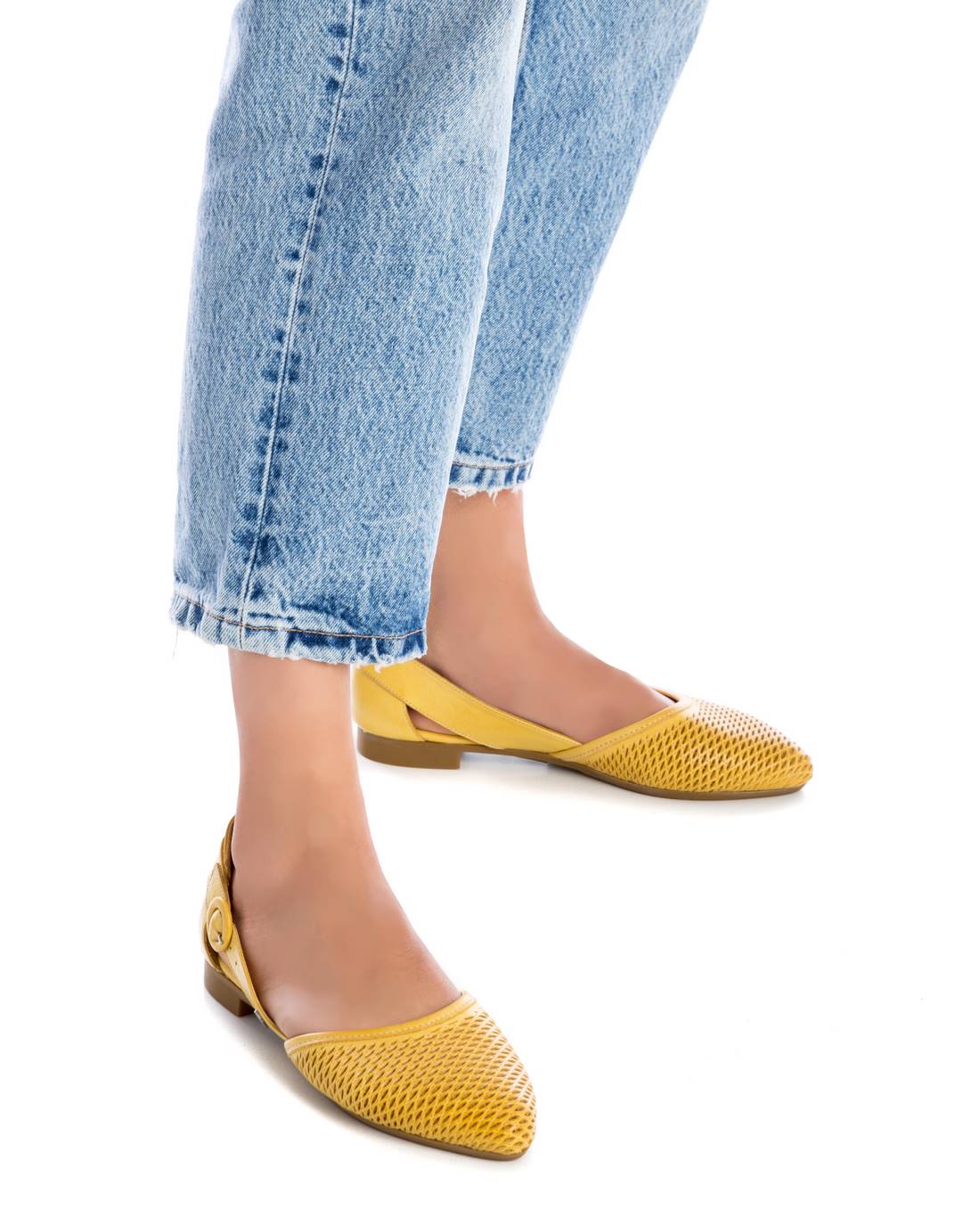 Carmela 16076003 ballerines femme jaune cuir plat
