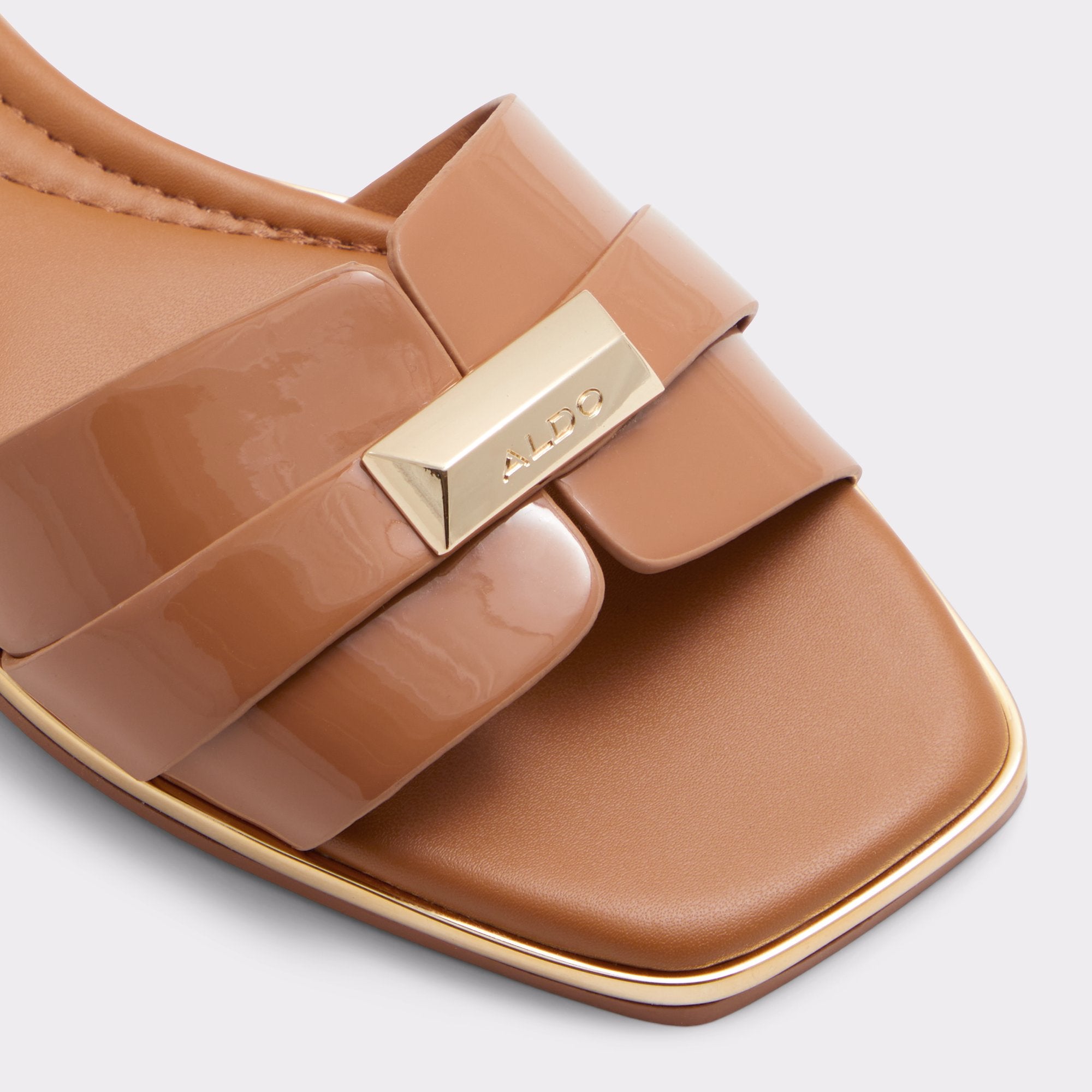 ALDO Darine sandales plates bout carré beige