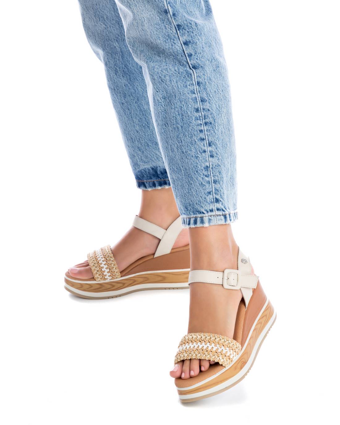 Carmela 16058902 sandales compensées cuir marron