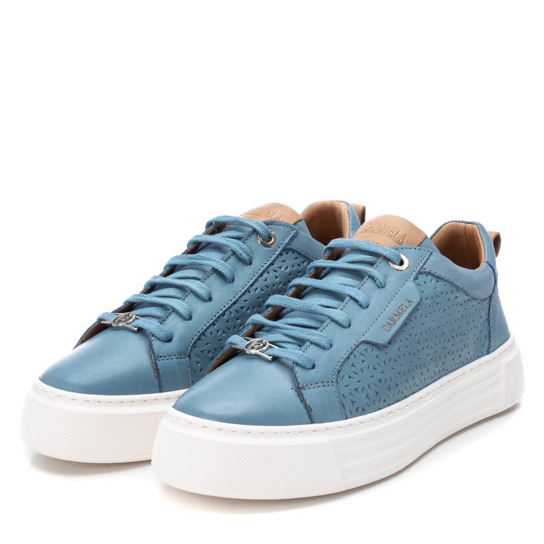 Carmela 16055806 basket bleu cuir ajouré
