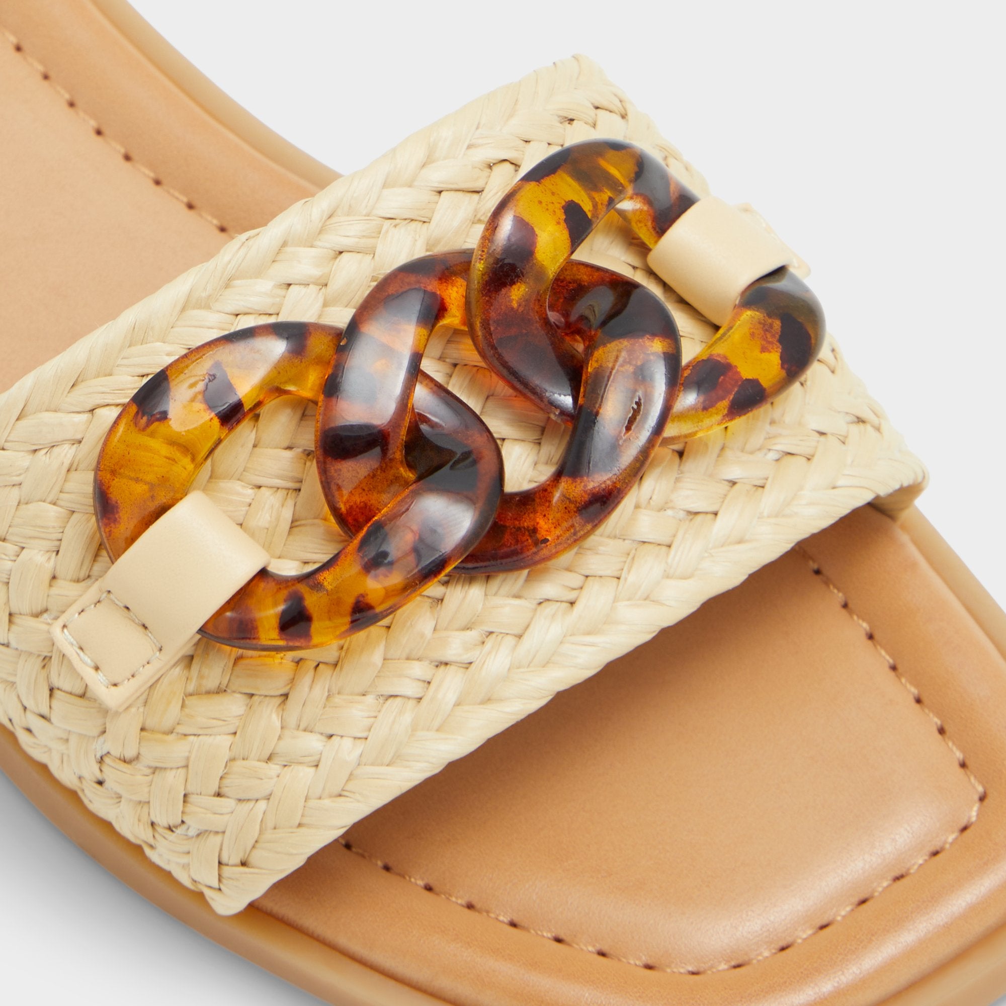 ALDO Ezie mules raphia plates plage