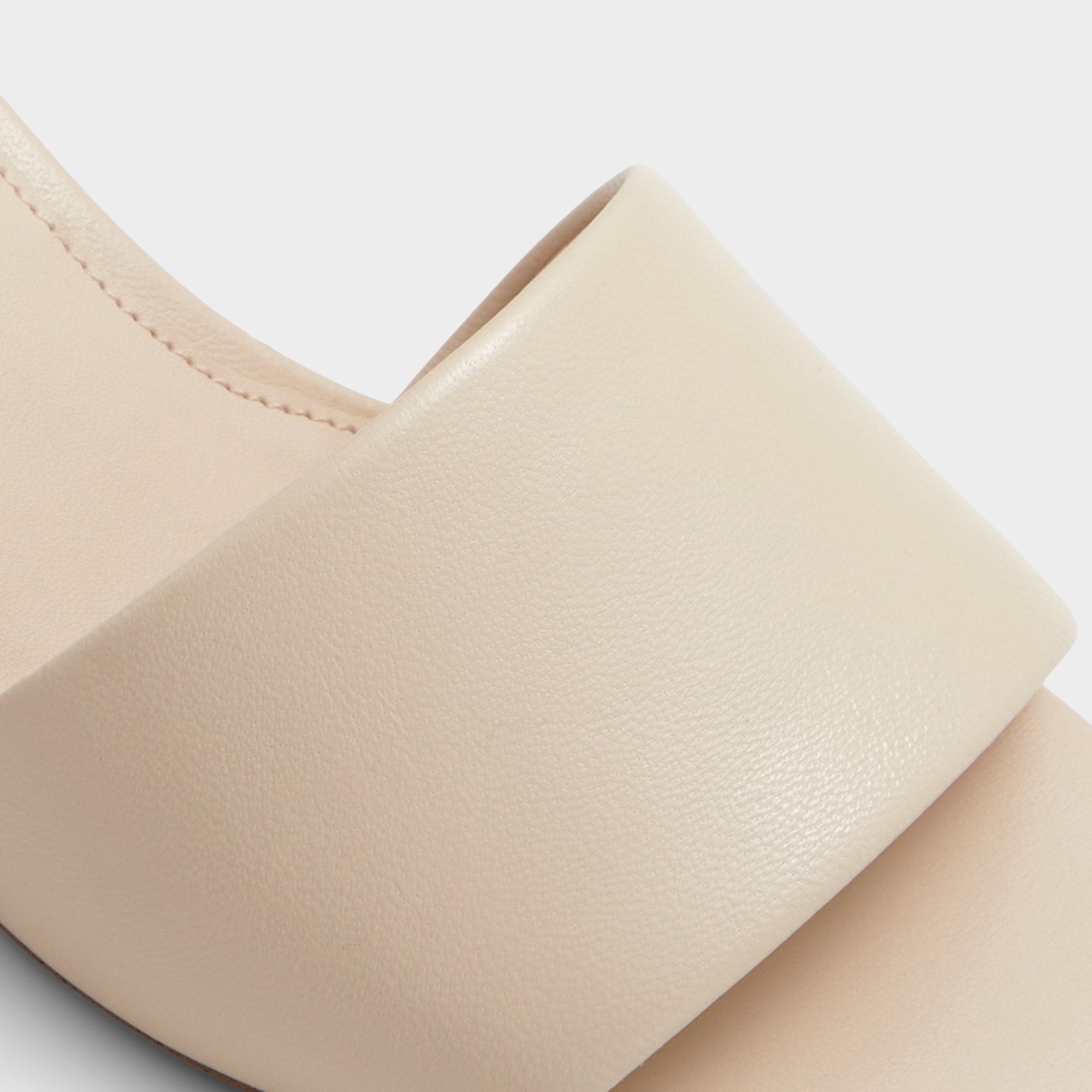ALDO Claudina mules beige talon bloc confortable