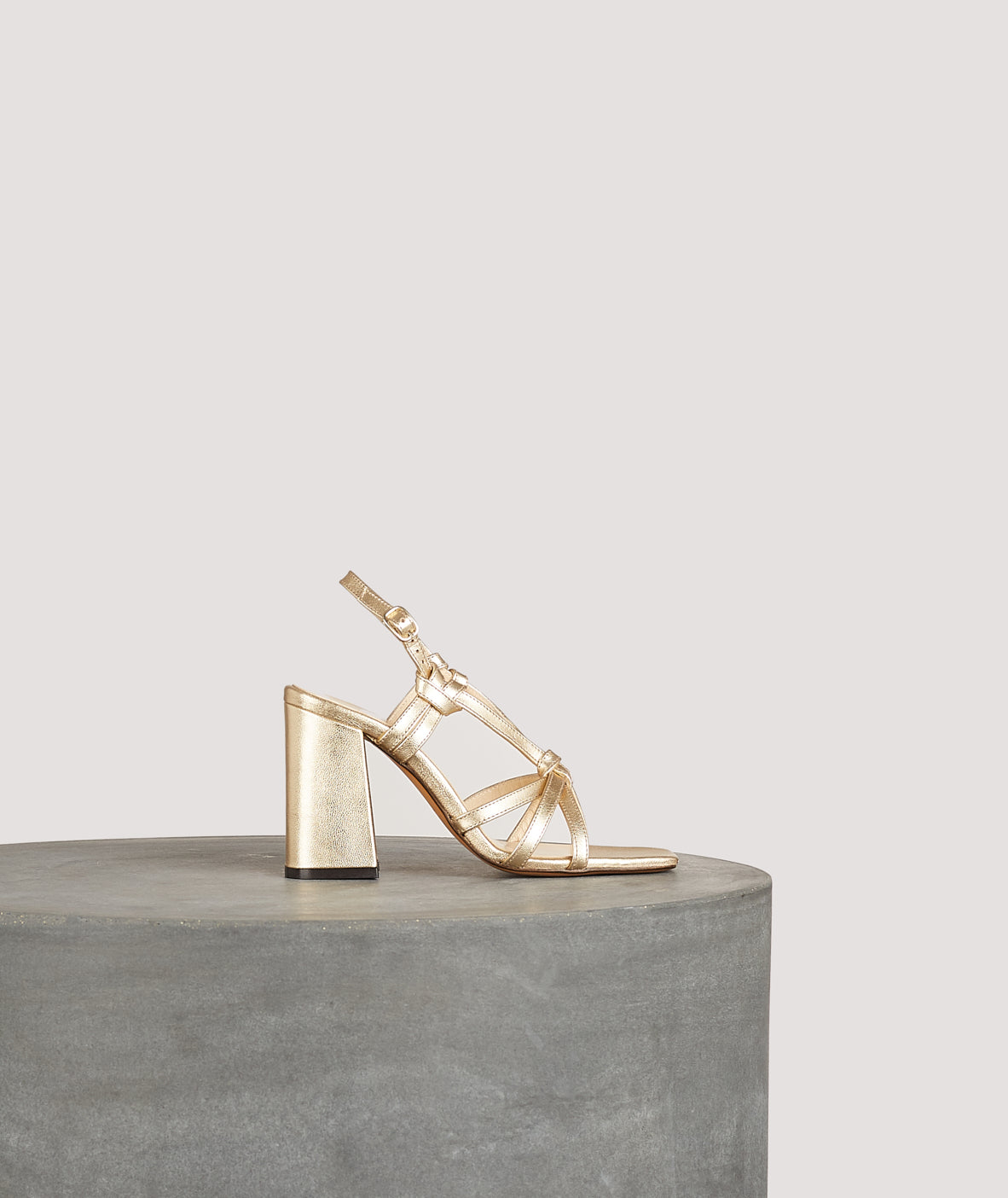 Tila March Noeud sandale cuir or talon 8 cm