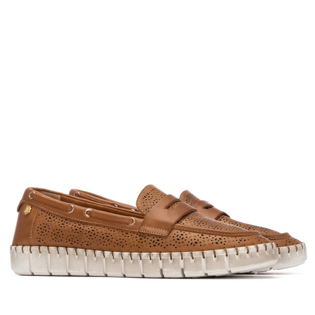 Carmela 16321203 mocassin femme camel cuir ajouré