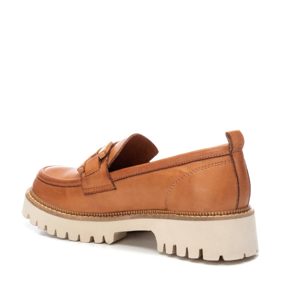 Carmela 16131002 mocassin cuir marron cranté
