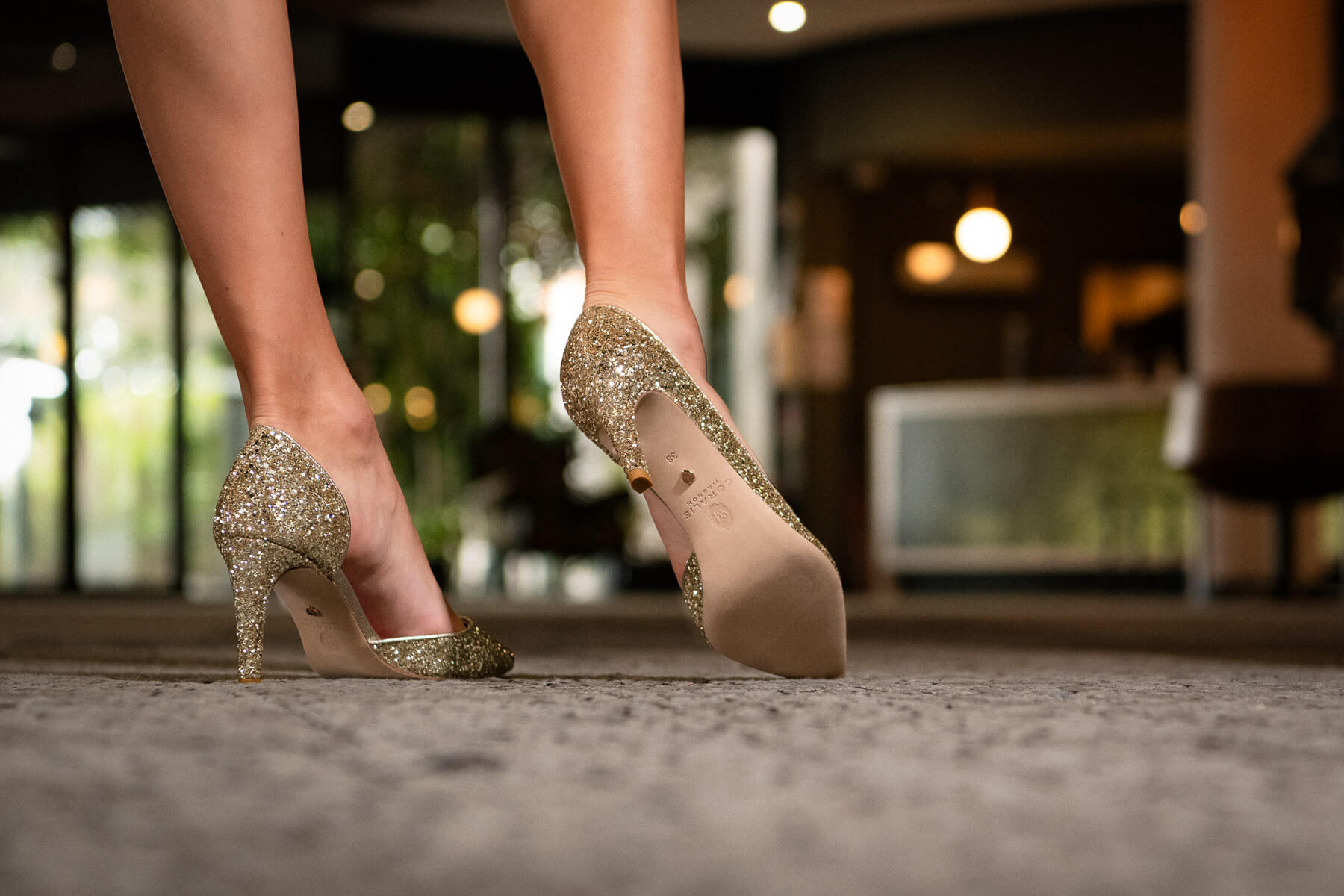 Coralie Masson Hortense escarpins glitter doré talon 8 cm