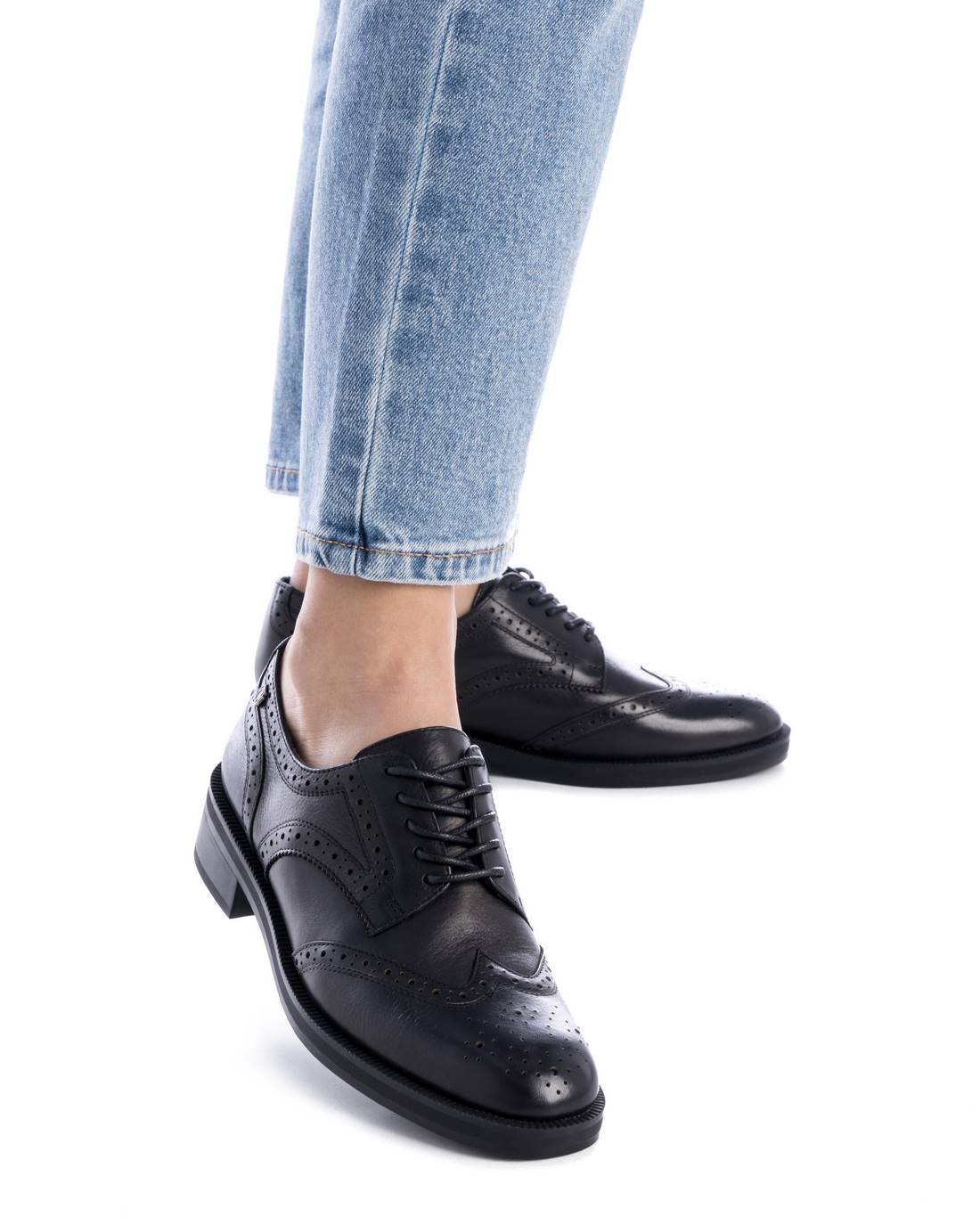 Carmela 16196402 derby femme cuir noir