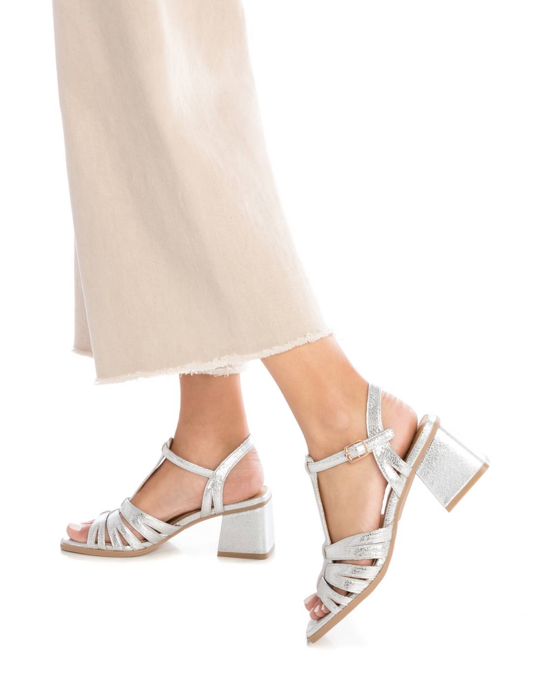 Carmela 16137902 sandales cuir argenté talon
