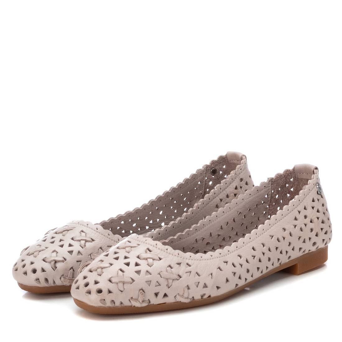 Carmela 16067301 ballerine femme cuir blanc ajourée