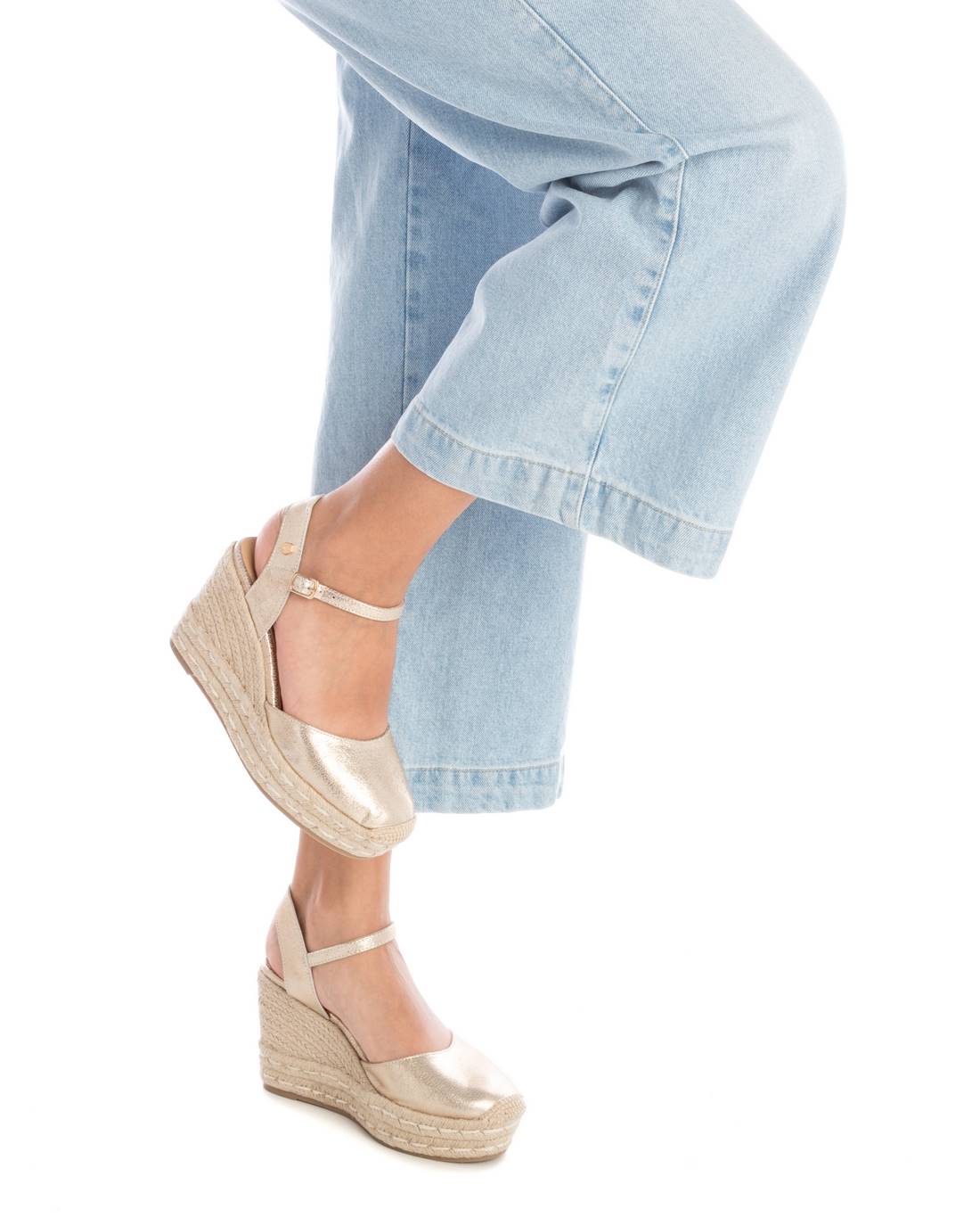 Carmela 16162601 espadrilles compensées dorées 9 cm