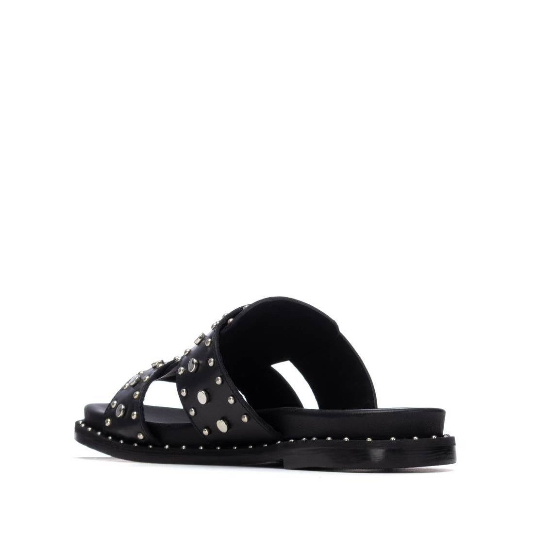 Carmela 16320201 sandale femme noir cuir cloutée plate