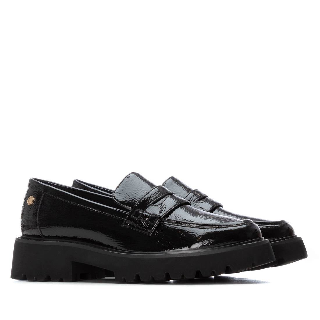 Carmela 16255101 mocassin verni noir plat