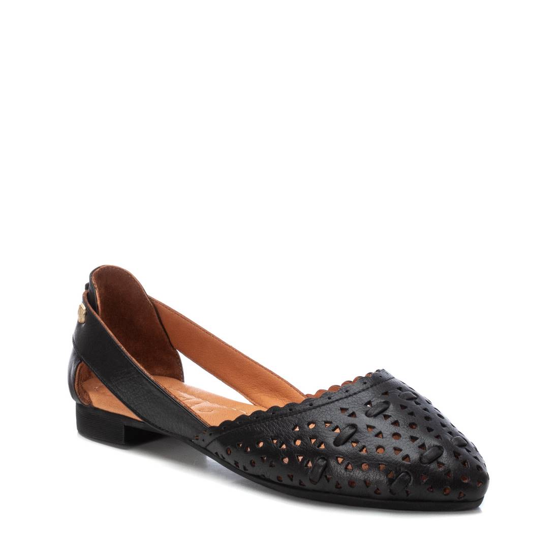 Carmela 16158107 ballerine cuir noir ajourée