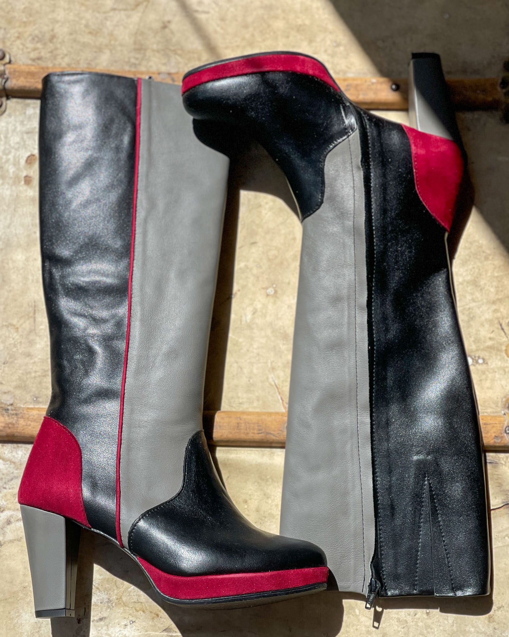 Dessine Moi Un Soulier bottes à talons noires grises bordeaux