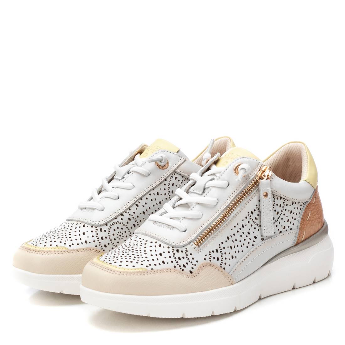 Carmela 16227401 baskets femme blanches cuir