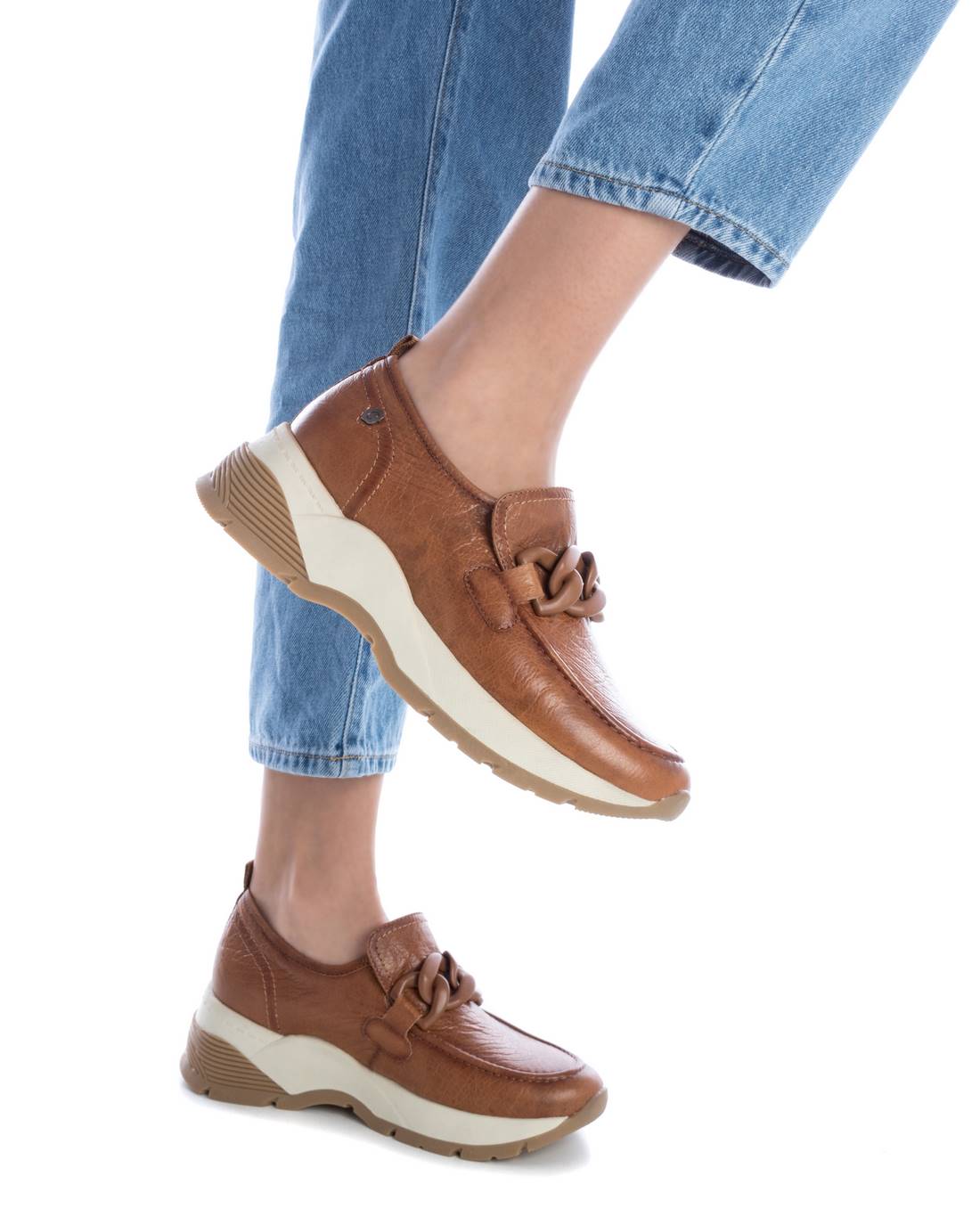Carmela 16118303 mocassin femme cuir marron chaîne