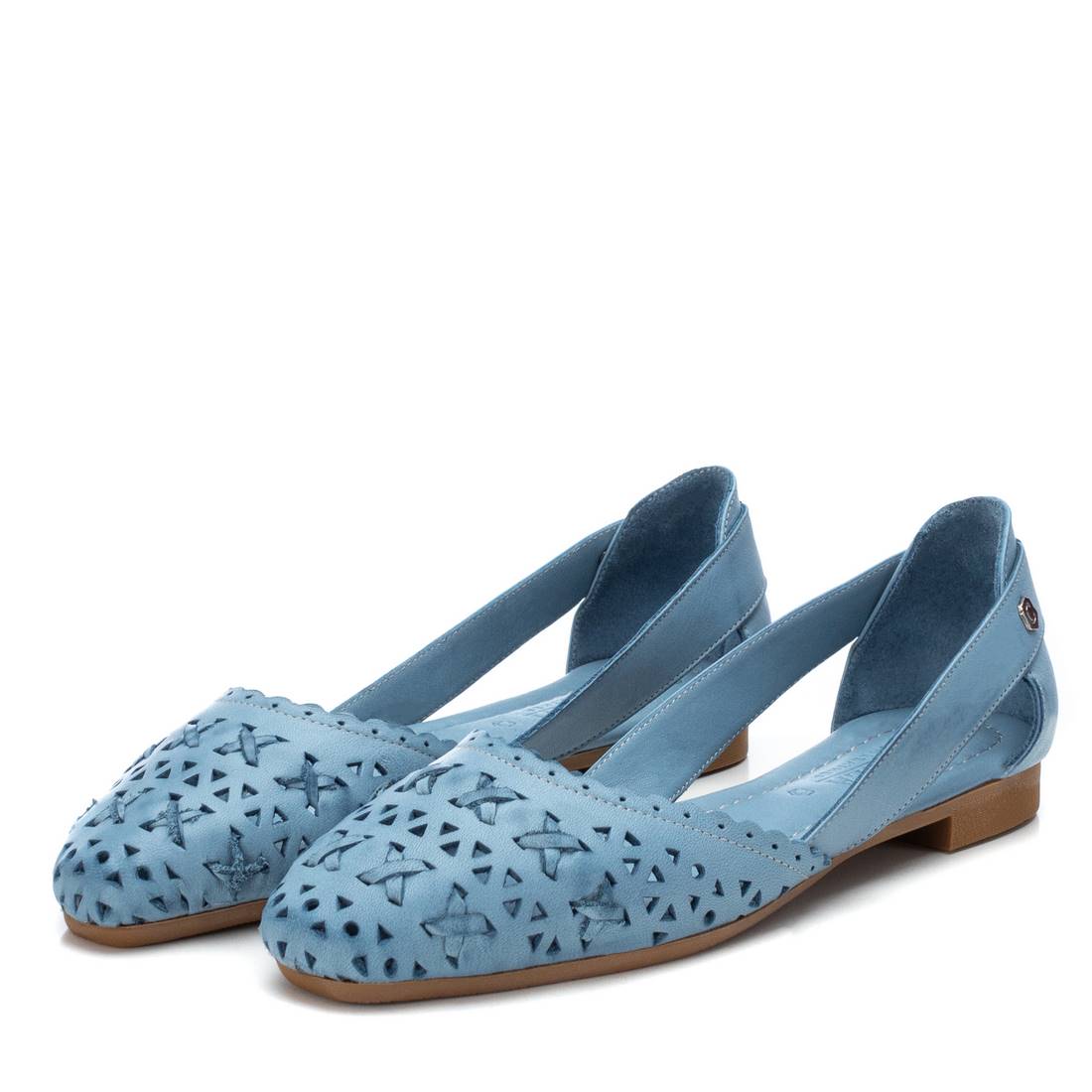 Carmela 16067209 ballerines cuir bleu ajouré plat