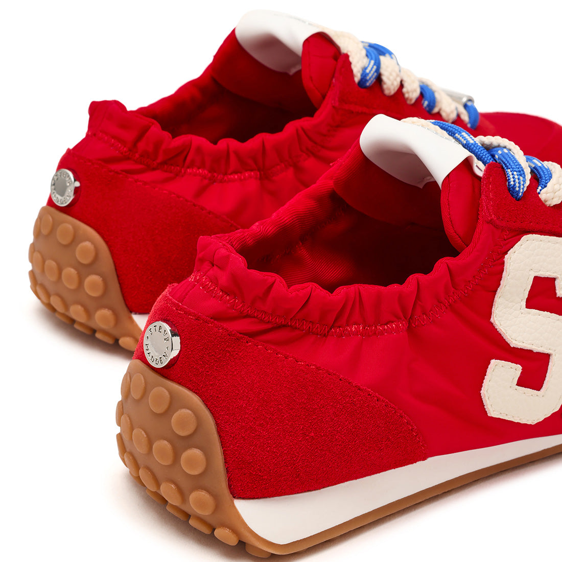 Steve Madden Cashbox baskets suède rouge lacets
