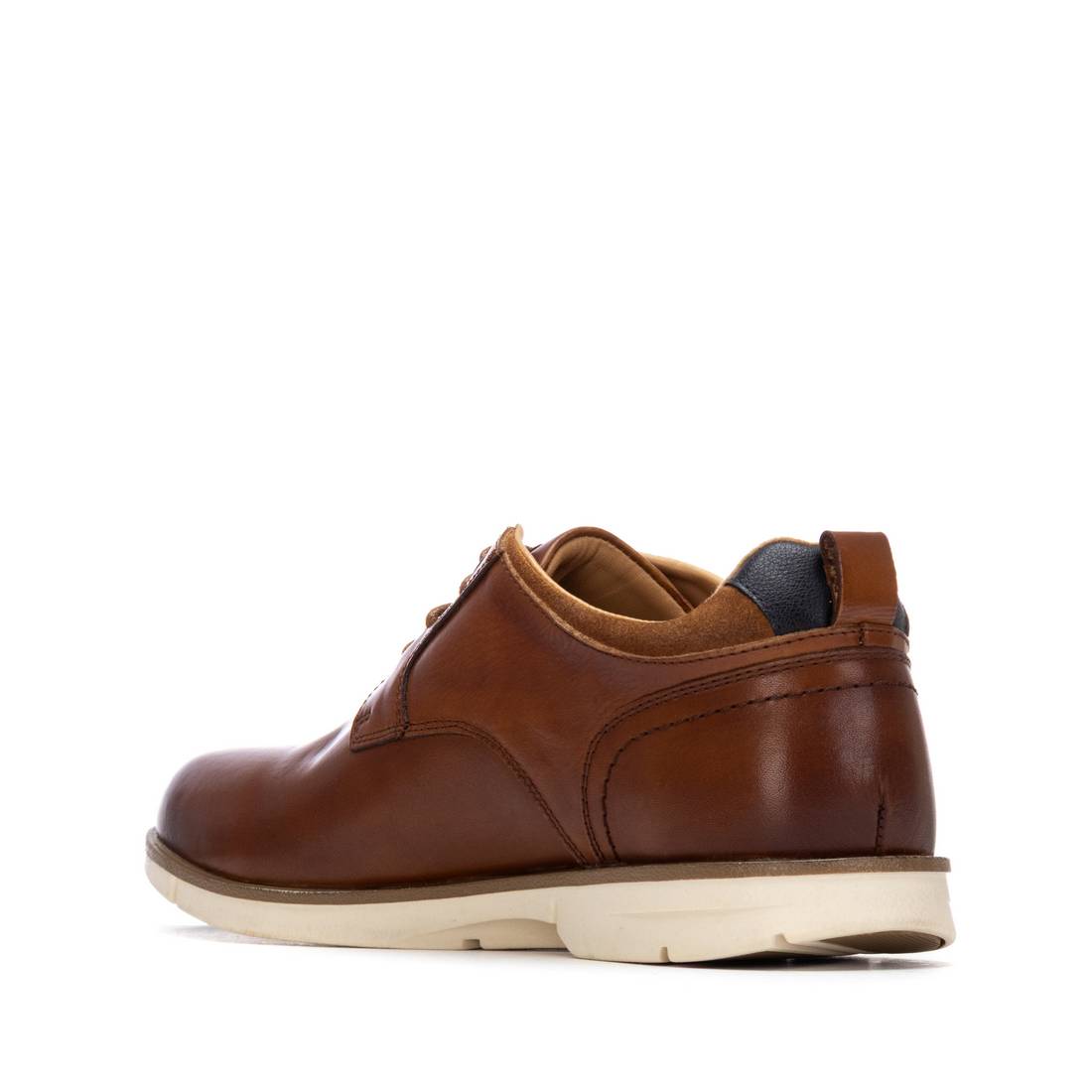 Carmela 16390901 derby cuir camel plat